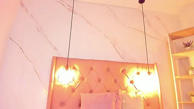 Snapshot of Bellarohs chatting on October 28, 2:12 pm Bellarohs online show from October 28, 2:12 pm