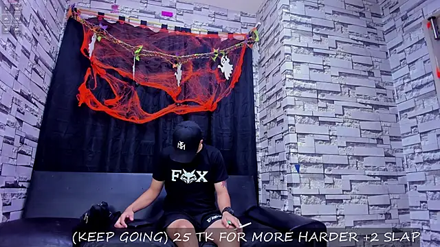 Snapshot of Crazy_Cult_Sex chatting on October 21, 1:04 pm Crazy Cult Sex online show from October 21, 1:04 pm