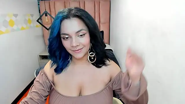 Kiara Cruz   online show from October 3, 9:42 pm