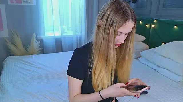 Sofii Ly online show from September 30, 6:52 am