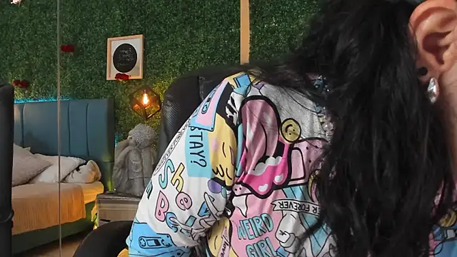 Linagh  online show from March 4, 11:50 am