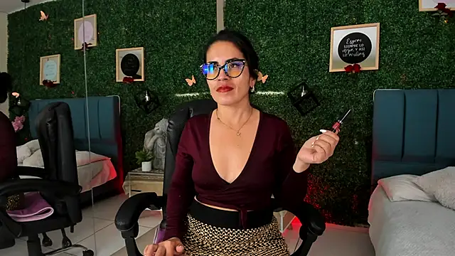 Linagh  online show from November 20, 11:55 am