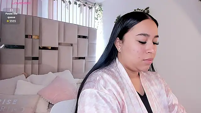 Zoey thompson online show from December 21, 2:43 pm