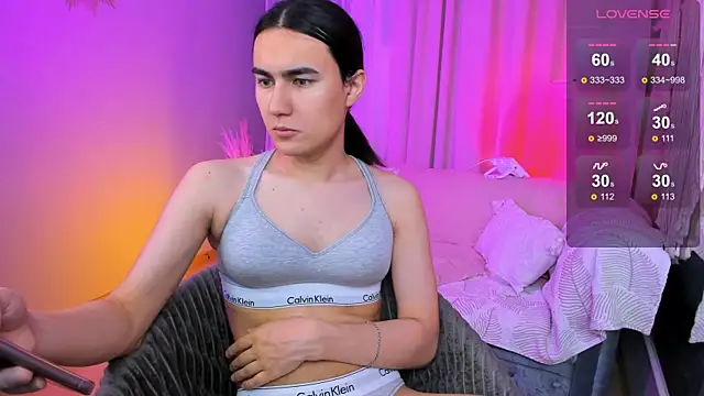 Snapshot of HeyAlena chatting on September 19, 6:56 am HeyAlena online show from September 19, 6:56 am