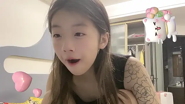 A 18 girls online show from September 11, 9:37 pm