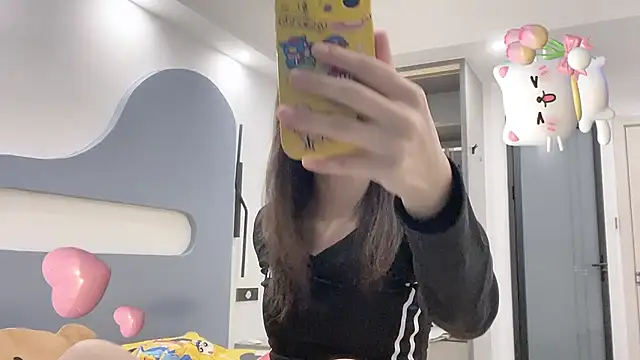 A 18 girls online show from September 14, 6:50 pm