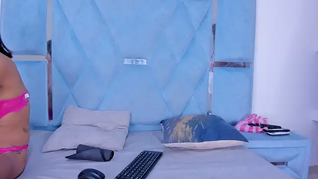 DaylesAndHarry online show from October 9, 12:31 pm