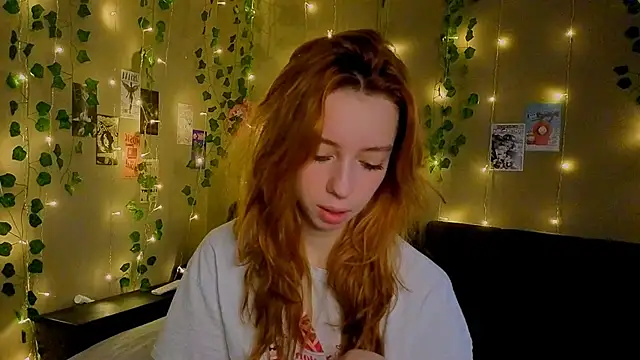 Lori Williams online show from March 18, 3:33 am