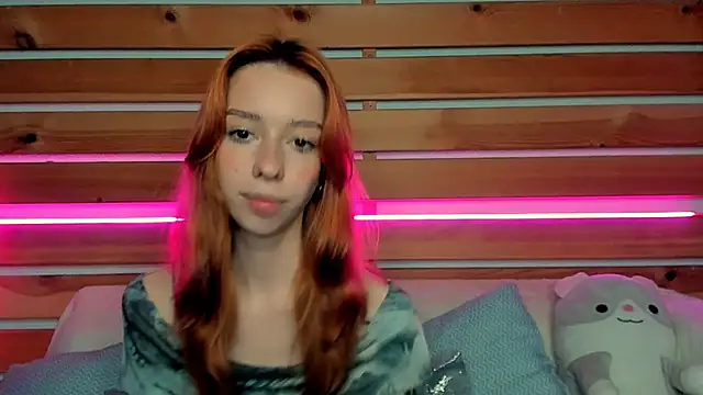 Lori Williams online show from September 19, 1:48 am