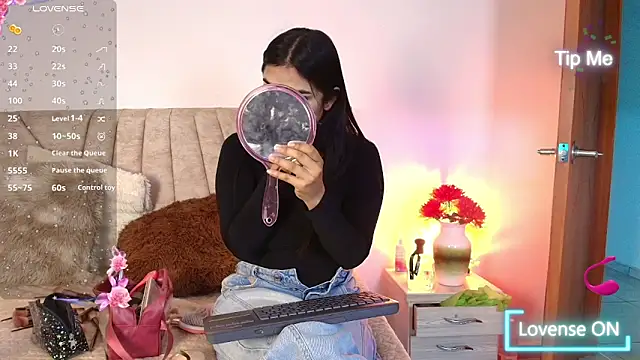 sweet artemiis online show from April 7, 8:11 pm