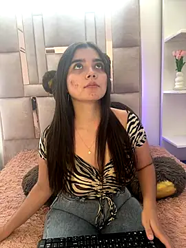 Snapshot of salomecute21 chatting on September 24, 1:43 pm salomecute21 online show from September 24, 1:43 pm