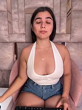 Snapshot of salomecute21 chatting on October 10, 1:38 pm salomecute21 online show from October 10, 1:38 pm