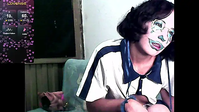 Snapshot of Natzu_Choi chatting on October 16, 8:50 am Natzu Choi online show from October 16, 8:50 am