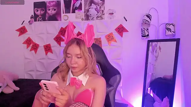 Snapshot of JuliethMoss chatting on November 1, 7:07 pm JuliethMoss online show from November 1, 7:07 pm