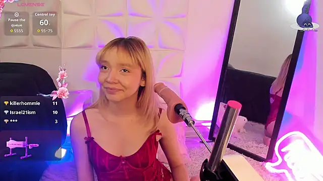 Snapshot of JuliethMoss chatting on October 6, 9:19 pm JuliethMoss online show from October 6, 9:19 pm