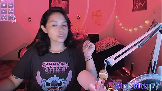 lila kitty81 online show from February 3, 9:29 pm