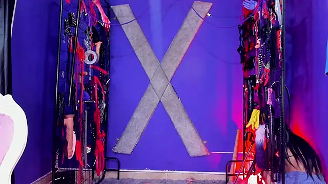 Snapshot of Eliz_bdsm chatting on October 29, 5:01 am Eliz bdsm online show from October 29, 5:01 am