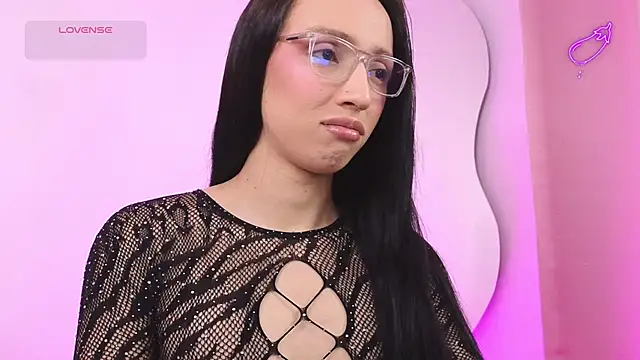 im lauritaa online show from October 23, 4:07 am