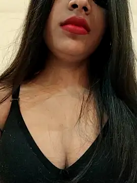 Snapshot of Maahhii_2 chatting on October 18, 7:15 pm Maahhii 2 online show from October 18, 7:15 pm