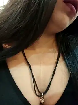 Snapshot of Maahhii_2 chatting on October 22, 9:09 pm Maahhii 2 online show from October 22, 9:09 pm