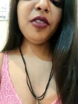 Snapshot of Maahhii_2 chatting on October 23, 9:10 pm Maahhii 2 online show from October 23, 9:10 pm