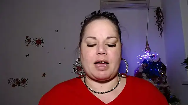 Snapshot of andreea2011 chatting on October 22, 3:39 pm andreea2011 online show from October 22, 3:39 pm