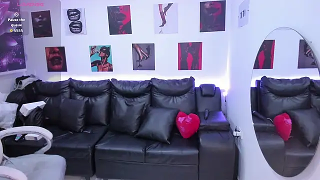 Snapshot of iam_sammy_01 chatting on September 25, 12:26 pm iam sammy 01 online show from September 25, 12:26 pm