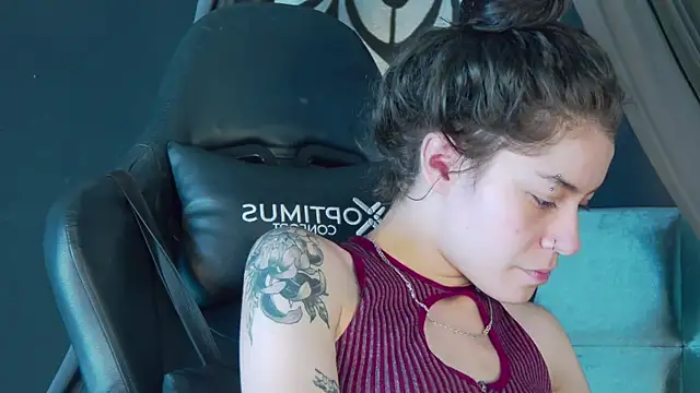 RavennMoonn online show from September 22, 7:56 pm