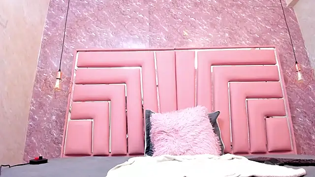 ALYANNA HOT  online show from February 20, 11:45 am