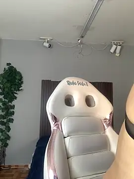 Snapshot of kataleya_29 chatting on September 20, 11:47 pm kataleya 29 online show from September 20, 11:47 pm