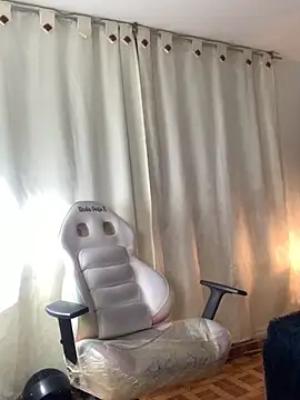 Snapshot of kataleya_29 chatting on October 8, 8:02 pm kataleya 29 online show from October 8, 8:02 pm