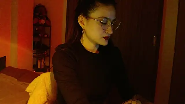 lia ana online show from February 24, 5:28 am