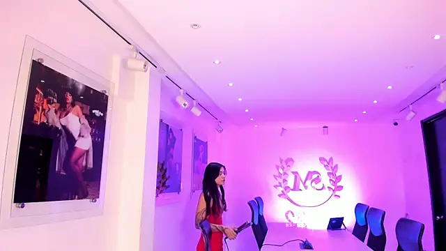 AbbyBeck online show from June 6, 12:33 pm