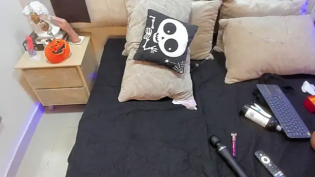 Snapshot of AbbyBeck chatting on October 30, 4:19 pm AbbyBeck online show from October 30, 4:19 pm