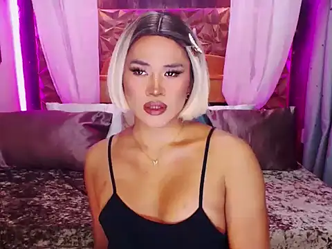 Snapshot of YllanaAltheaXxX chatting on October 19, 6:43 pm YllanaAltheaXxX online show from October 19, 6:43 pm