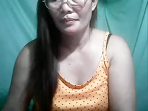 Snapshot of Juicy_69xx chatting on September 24, 7:13 pm Juicy 69xx online show from September 24, 7:13 pm