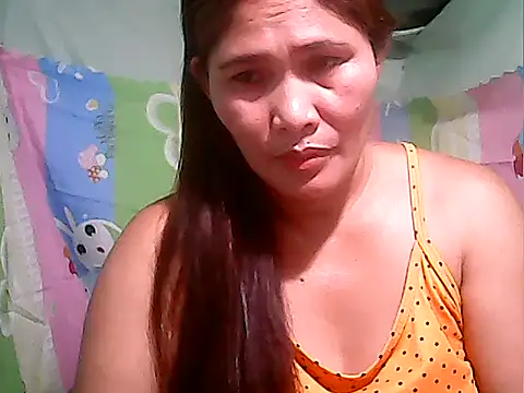 Snapshot of Juicy_69xx chatting on October 9, 8:35 pm Juicy 69xx online show from October 9, 8:35 pm