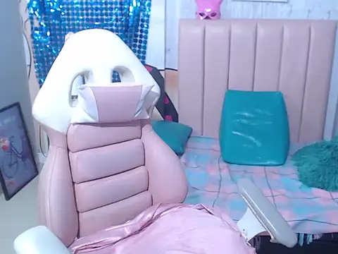 Snapshot of Cary_Addisson chatting on September 19, 2:05 pm Cary Addisson online show from September 19, 2:05 pm