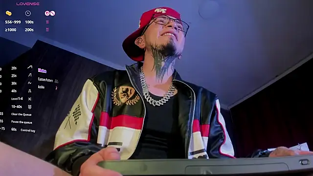 tyler jones  online show from June 4, 3:45 am