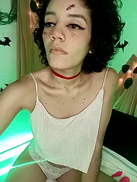 Snapshot of ancesstral_angel chatting on October 20, 12:13 am ancesstral angel online show from October 20, 12:13 am