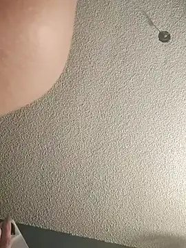 bratlipss online show from October 1, 10:09 am