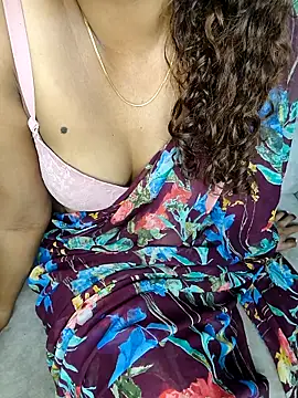 Tamilpallavi online show from February 5, 4:04 am