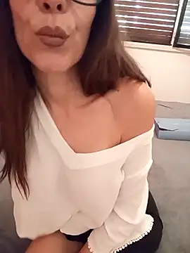 Esmeralda passion online show from September 25, 12:04 pm