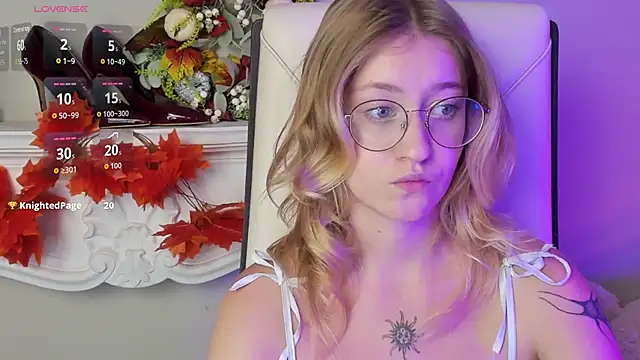 Snapshot of Nerissa_xo chatting on September 28, 9:31 pm Nerissa xo online show from September 28, 9:31 pm