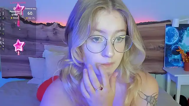 Snapshot of Nerissa_xo chatting on September 18, 8:07 pm Nerissa xo online show from September 18, 8:07 pm