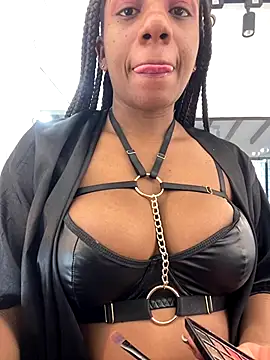 VictoriaKroft online show from October 16, 12:30 pm