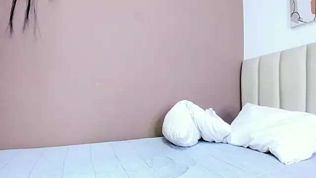 Snapshot of MartinaRizzi chatting on October 22, 4:06 am MartinaRizzi online show from October 22, 4:06 am