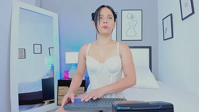 Snapshot of MartinaRizzi chatting on September 25, 4:22 am MartinaRizzi online show from September 25, 4:22 am