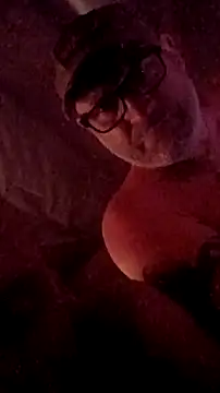 Luv2SuckBWC92 online show from March 20, 10:09 am