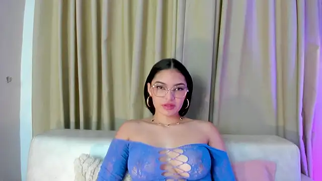 LunaAspen  online show from September 23, 6:17 pm